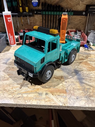 Bruder mercedes benz unimog - benz,